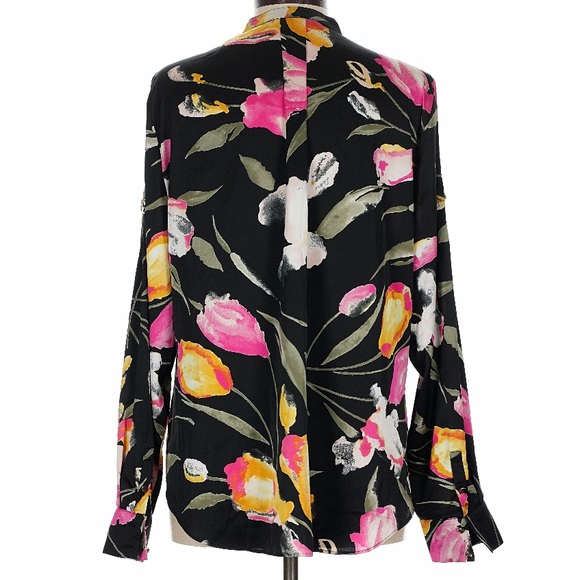 WHITE HOUSE BLACK MARKET Black Floral Short/Long Sleeve V-Neck Blouse Size Large - Picture 4 of 6